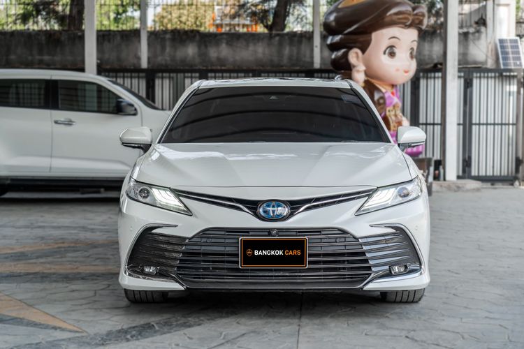 Toyota Camry 2022 2.5 HEV Premium Luxury Sedan ไฮบริด เกียร์อัตโนมัติ ขาว รูปที่ 3