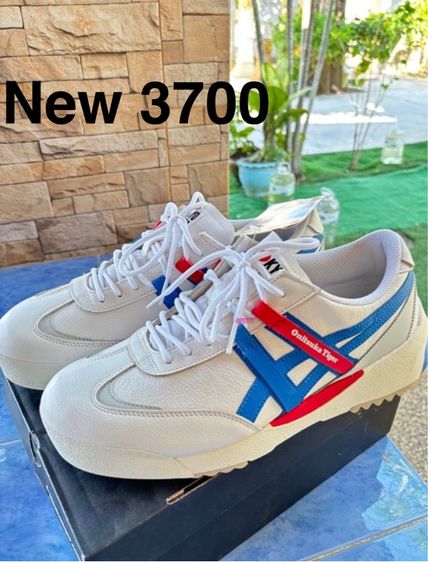 รองเท้าผ้าใบ รูปที่ 11