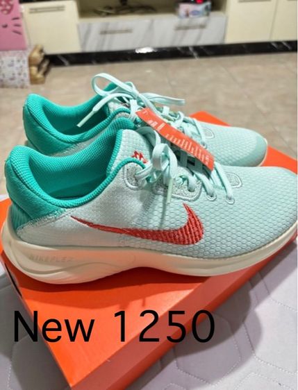 รองเท้าผ้าใบ รูปที่ 12