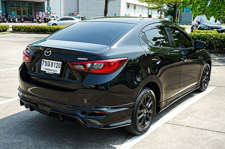 Mazda Mazda 2 2023 1.3 C Sedan เบนซิน ไม่ติดแก๊ส เกียร์อัตโนมัติ ดำ รูปที่ 4