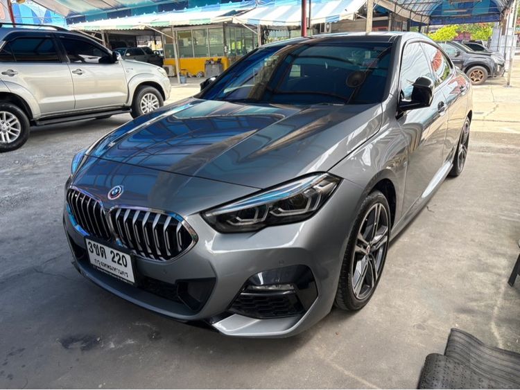BMW Series 2 2022 220i Sedan เบนซิน ไม่ติดแก๊ส เกียร์อัตโนมัติ เทา รูปที่ 2