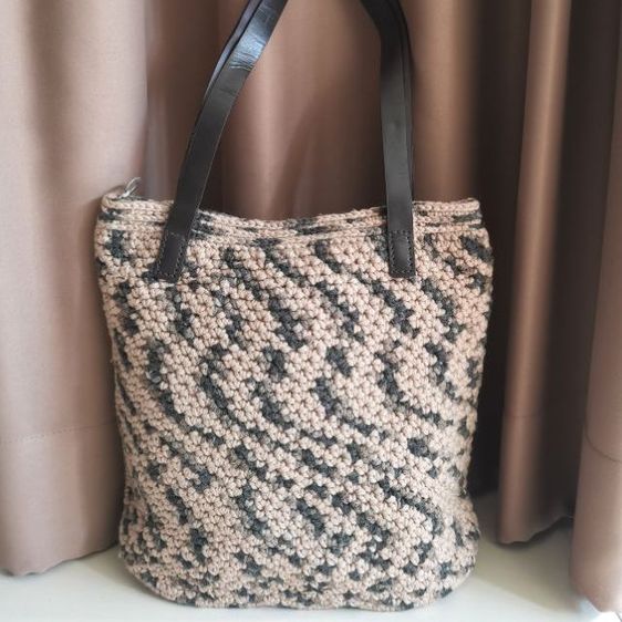 ขายถูก​ กระเป๋าถักแต่งหนัง​แบรนด์ญี่ปุ่น​
 มือ ​2​