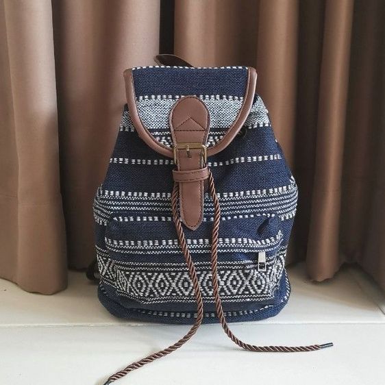 ขายถูกค่ะ​ กระเป๋าเป้ผ้าทอแต่งหนัง มือ​ 2​ 