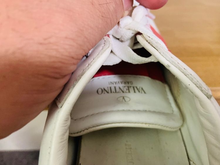 รองเท้า VALENTINO แท้ 💯 เบอร์ 40 cm 26 คนเท้า 25.5-26.6 cm ใส่ได้ครับ สภาพดีมาก พื้นเต็ม หนังนิ่ม ทรงสวย รูปที่ 8