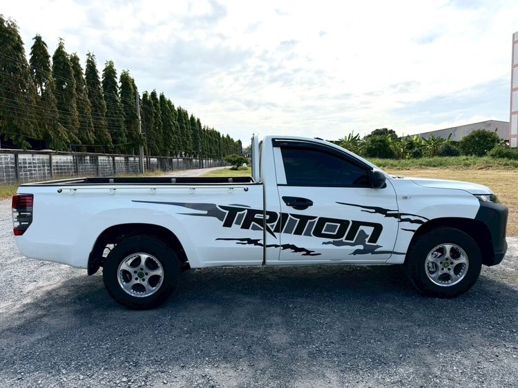 Mitsubishi Triton 2023 All New 2.5 GL Single Cab Pickup ดีเซล ไม่ติดแก๊ส เกียร์ธรรมดา ขาว รูปที่ 4