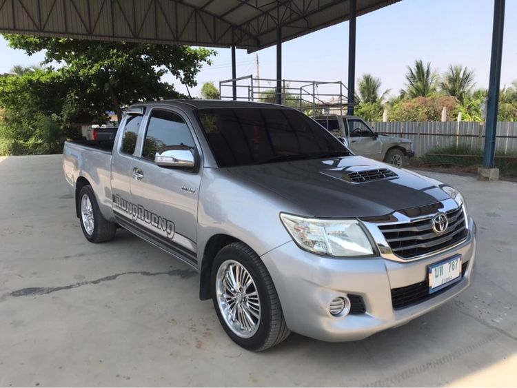 รถ Toyota Hilux Vigo Champ Smart Cab 2.5 E สี เทา