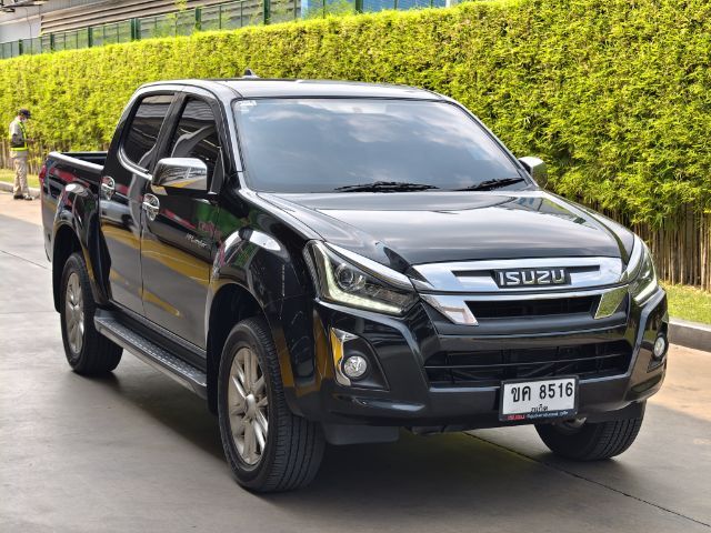 รถ Isuzu D-MAX 3.0 Hi-Lander Ddi i-TEQ สี ดำ