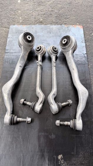 ปีกนก BMW F30 F20 F34 ของแท้มือ 2  รูปที่ 2