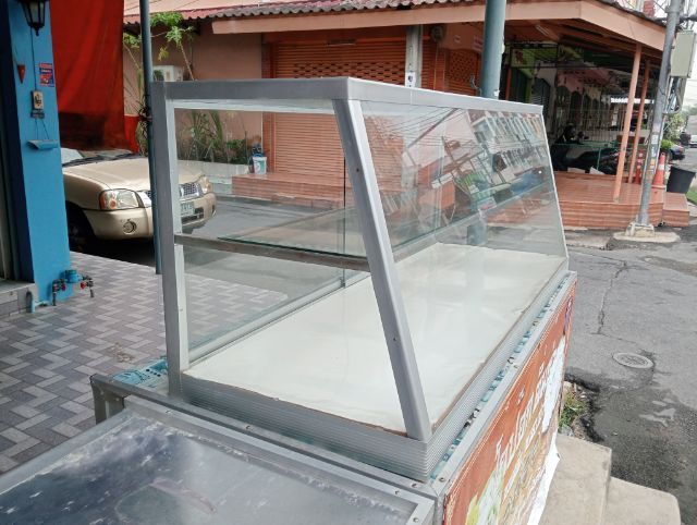 ตู้โชว์อาหารอลูมิเนียมมีกระจกบานเลื่อนปิด ขนาด 150 x 55 ซม. รูปที่ 4