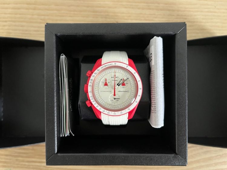 ขาย  Omega x Swatch สีแดง (Mission to Mars)  อุปกรณ์ กล่อง  การ์ด ใบเสร็จ  สาย 2เส้น  พร้อมส่ง ราคา 8500 บาท สนใจต่อลอง 0995373056 ครับ รูปที่ 5