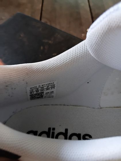 รองเท้าผ้าใบ Adidas รูปที่ 3