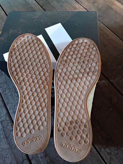 รองเท้าผ้าใบ Adidas รูปที่ 7