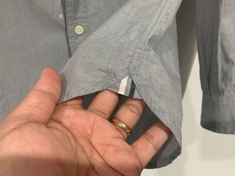 เสื้อเชิ้ต FRED PERRY แท้ 💯 size M วัดจริงขนาด อก 20 ยาว 28 นิ้ว สภาพดีมาก ทรงสวย เนื้อผ้าดีตำหนิตรงกระดุมสุดท้าย ติดกระดุกไม่เห็น รูปที่ 7