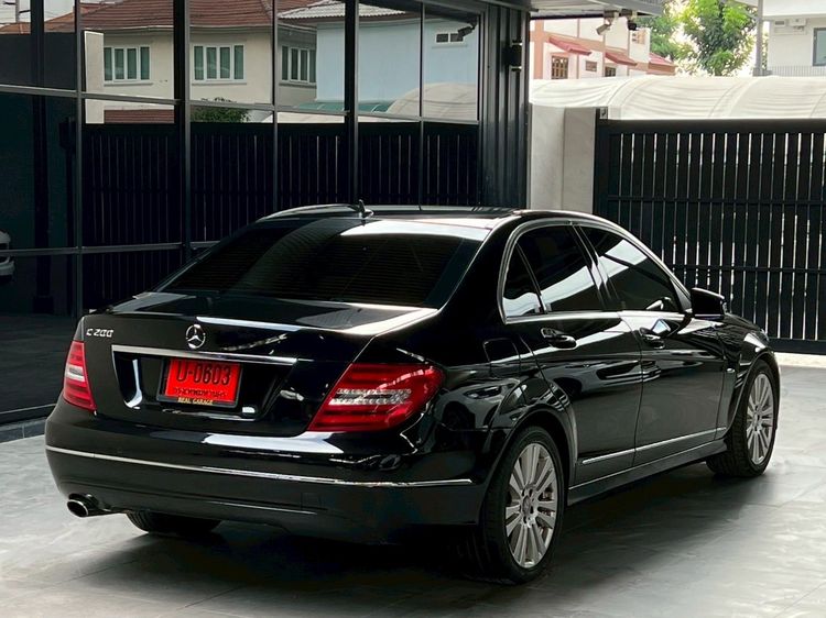 Mercedes-Benz C-Class 2013 C200 CGI Sedan เบนซิน ไม่ติดแก๊ส เกียร์อัตโนมัติ ดำ รูปที่ 4