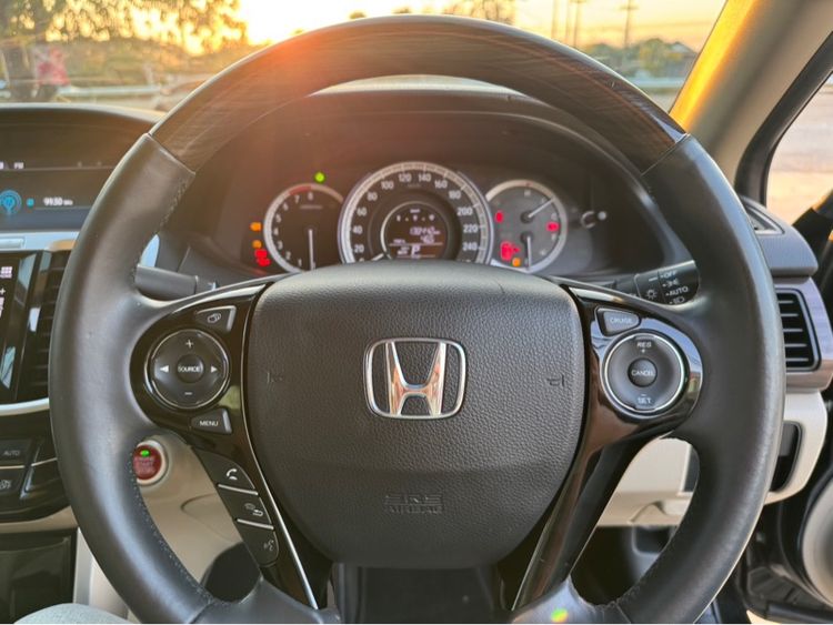 Honda Accord 2017 2.0 EL Sedan เบนซิน ไม่ติดแก๊ส เกียร์อัตโนมัติ ดำ รูปที่ 2