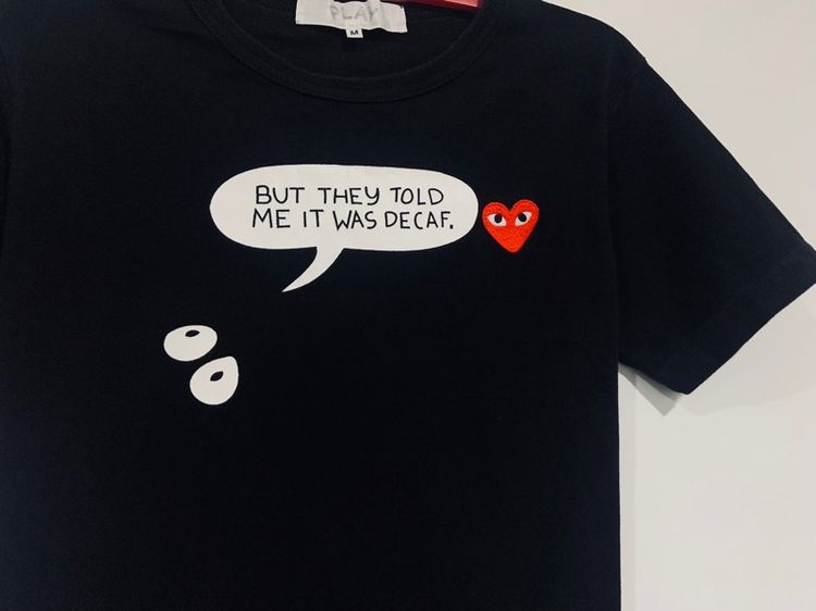 เสื้อยืด Comme des garcons แท้ 💯 size M ขนาดอก 19.5 ยาว 26.5 นิ้ว สภาพดีมาก ทรงสวย เนื้อผ้านิ่มมาก หายากน่าสะสมครับ รูปที่ 2