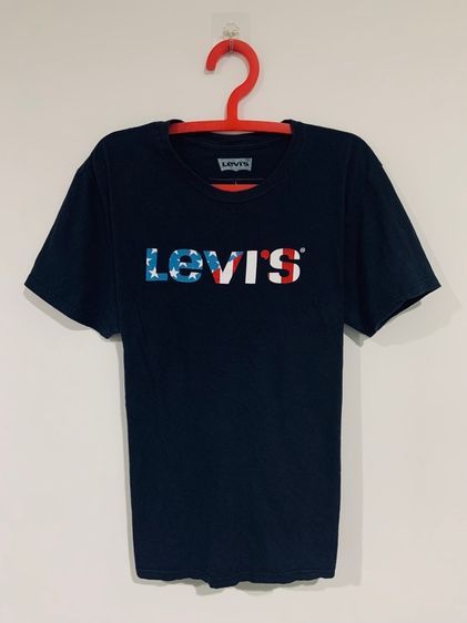 อื่นๆ แขนสั้น อื่นๆ Levi's เสื้อยืด LEVIS แท้ 💯 size L ขนาด อก 21 ยาว 27.5 นิ้ว สภาพดีมาก ทรงสวย สีดำเข้ม เนื้อผ้านิ่มมาก หายากน่าสะสมครับ