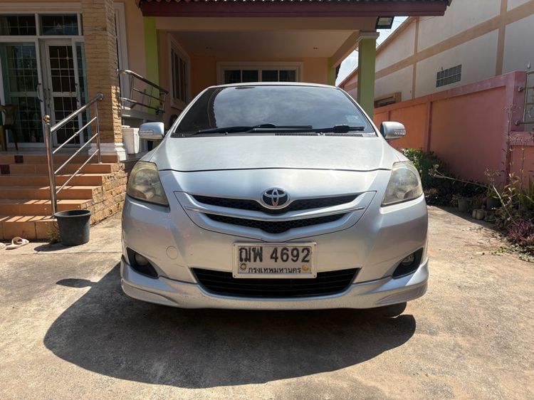 รถ Toyota Vios 1.5 J สี บรอนซ์เงิน