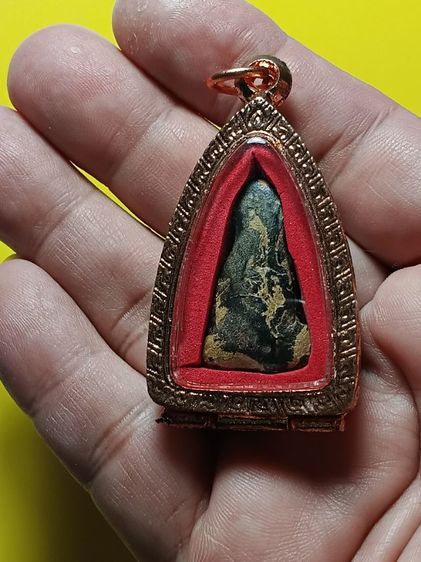 พระปิดตาเก่า หลวงปู่ยิ้ม วัดหนองบัว จ.กาญจนบุรี ยุคแรก สภาพสวยเดิม พระเก่าเก็บของคนโบราณ หายาก พบน้อย น่าใช้มาก รูปที่ 12