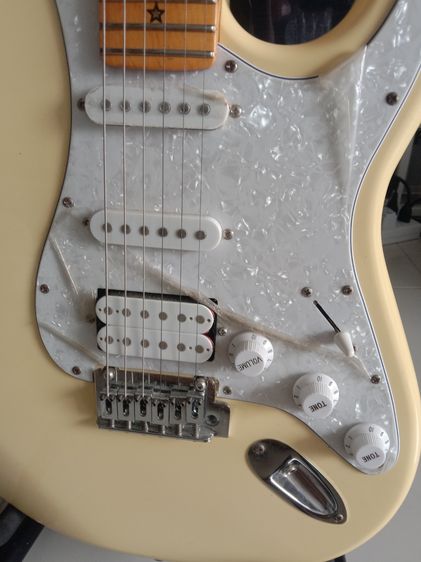 กีต้าร์ไฟฟ้า Mclorence STR200 (คอดาว ) สีครีม รูปที่ 2