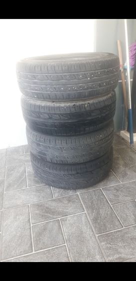 ขายยางถอดใส่รถเกง  หนึ่งเก้าห้า  หกสิบ  สิบห้า  ไฟโสน  ปี  สองหนึ่  ไม่เคยประ ไสม่บอม  ยางถอดจากรถผมเอง  สวยดอกยางเหลือเยอะ  ใช้ได้เลย รูปที่ 3