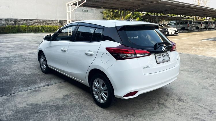 Toyota Yaris 2019 1.2 E Sedan เบนซิน ไม่ติดแก๊ส เกียร์อัตโนมัติ ขาว รูปที่ 4