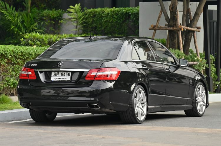 Mercedes-Benz E-Class 2012 E200 Sedan เบนซิน ไม่ติดแก๊ส เกียร์อัตโนมัติ ดำ รูปที่ 4