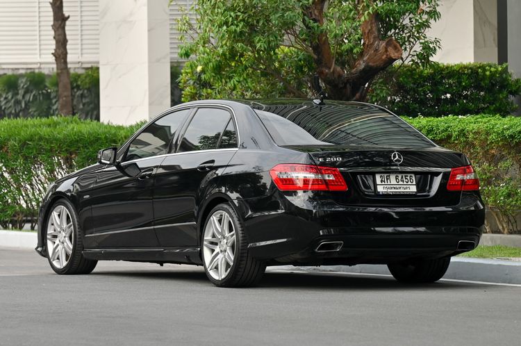 Mercedes-Benz E-Class 2012 E200 Sedan เบนซิน ไม่ติดแก๊ส เกียร์อัตโนมัติ ดำ รูปที่ 3