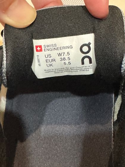 รองเท้าวิ่ง ON size 38.5 ผญ ของแท้ มือ2 รุ่น CLOUDRUNNER สีเทา-เขียว รูปที่ 5