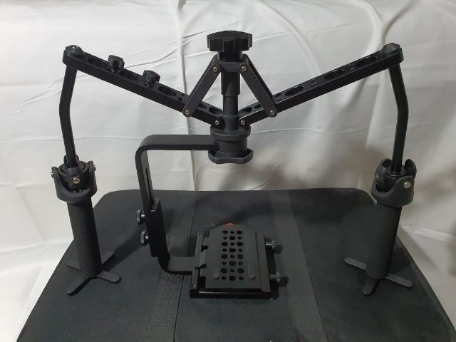 Steadycam (Dual Handle) สภาพดีสำหรับสายวิดีโอที่ต้องการงานเนียนนิ่งแบบมืออาชีพ รูปที่ 3