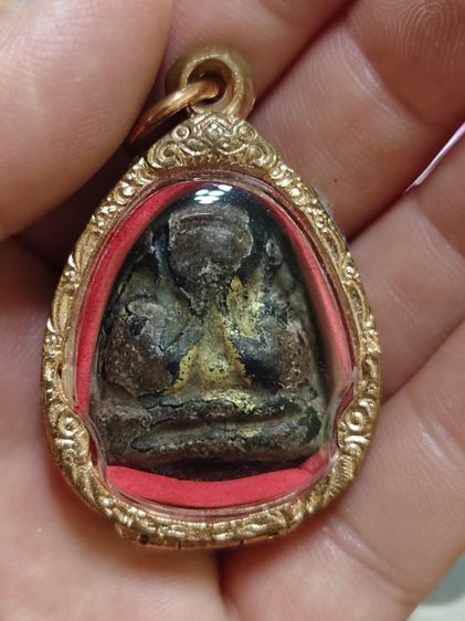 พระปิดตาหลวงพ่อแก้วเนื้อผงลงรักปิดทอง