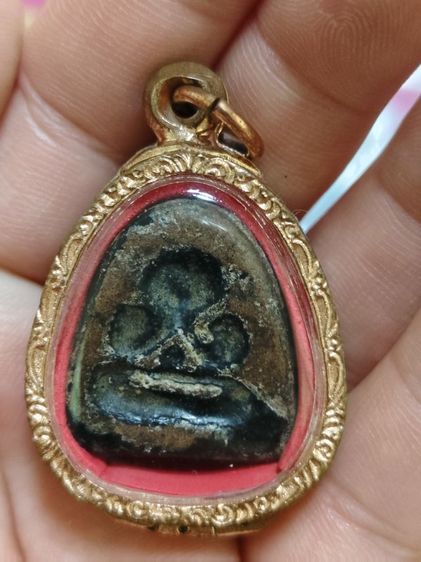 พระปิดตาหลวงพ่อแก้วเนื้อผงลงรักปิดทอง รูปที่ 2