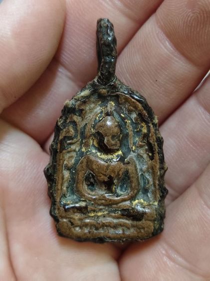 พระซุ้มกอกรุลังทุ่งเศรษฐีลงรักถักเชือกปิดทอง