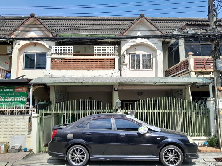 บ้านทาวน์เฮ้าส์ 