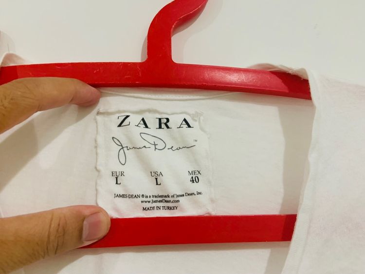 เสื้อยืด JAMES DEAN by ZARA แท้ 💯 size L ขนาดอก 20.5 ยาว 27.5 นิ้ว สภาพใหม่มาก สกีนจม ลายสวย เนื้อผ้านิ่มมาก หายากน่าสะสมครับ รูปที่ 3