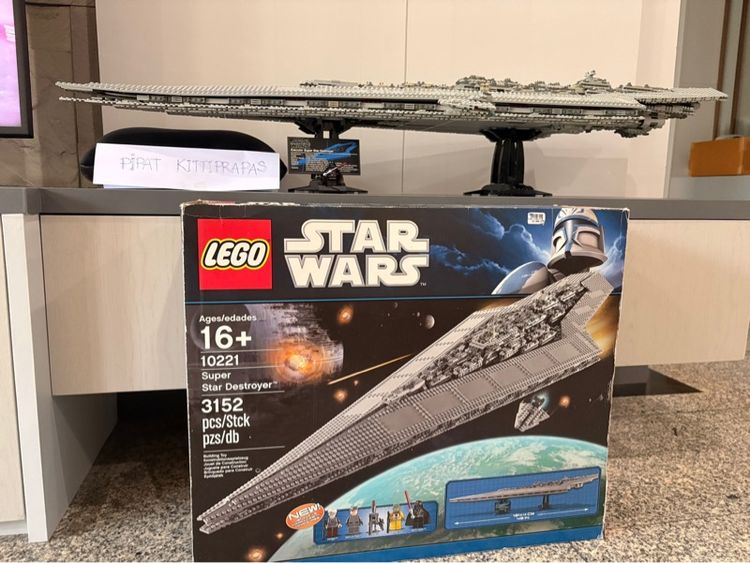lego 10221 มือสอง