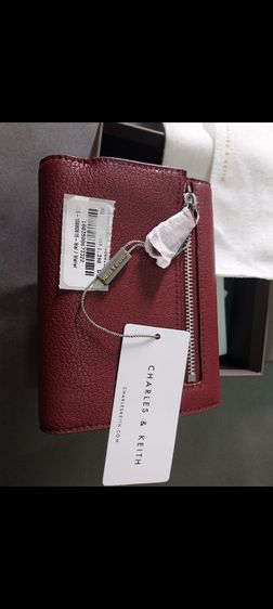 ขายกระเป๋าCharles keith สตางค์สีแดง3พับ รูปที่ 2