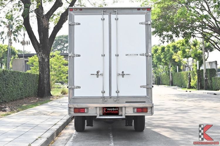 Toyota Hilux Revo 2023 2.4 Entry Pickup ดีเซล ไม่ติดแก๊ส เกียร์ธรรมดา ขาว รูปที่ 4