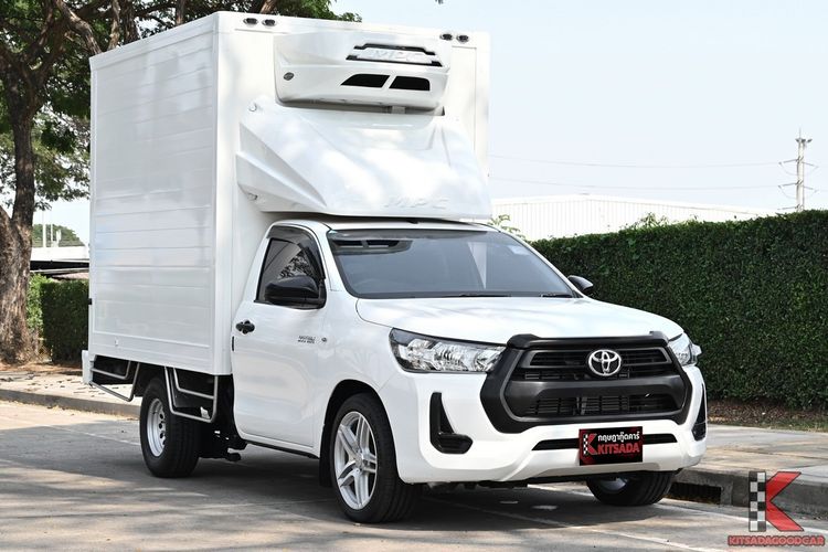Toyota Hilux Revo 2023 2.4 Entry Pickup ดีเซล ไม่ติดแก๊ส เกียร์ธรรมดา ขาว