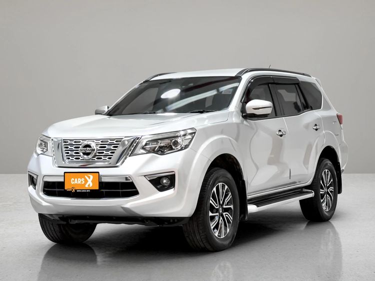 รถ Nissan Terra 2.3 VL สี บรอนซ์เงิน