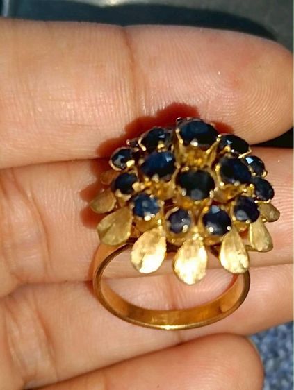 📌 งานโบราณ ปากิม ตัวเรือนทองเหลืองผสมทองคำแท้ 💛พร้อมใบเซอร์ทอง พลอยแท้ไพลินสยาม💙 ตัวเรือนเดิมๆ นน. 4.7 กรัม ไซส์ 54  รูปที่ 2