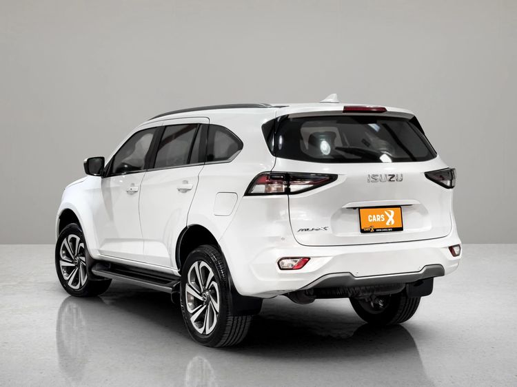 Isuzu MU-X 2021 3.0 Ultimate AT 2WD Utility-car ดีเซล ไม่ติดแก๊ส เกียร์อัตโนมัติ ขาว รูปที่ 4