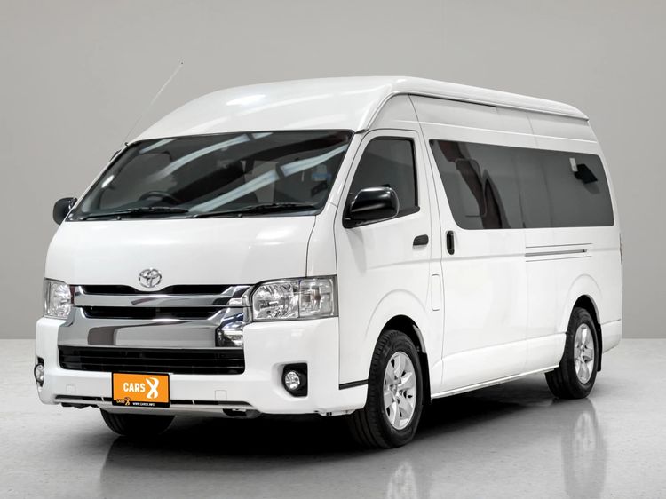 Toyota Commuter 2019 3.0 Van ดีเซล ไม่ติดแก๊ส เกียร์อัตโนมัติ ขาว