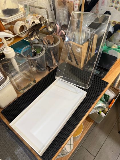 กล่องครอบอะคริลิคที่ครอบขนมหรือครอบอาหาร