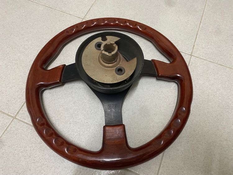 พวงมาลัย ไม้ แต่งรุ่นเก่า โบราณ  รูปที่ 6