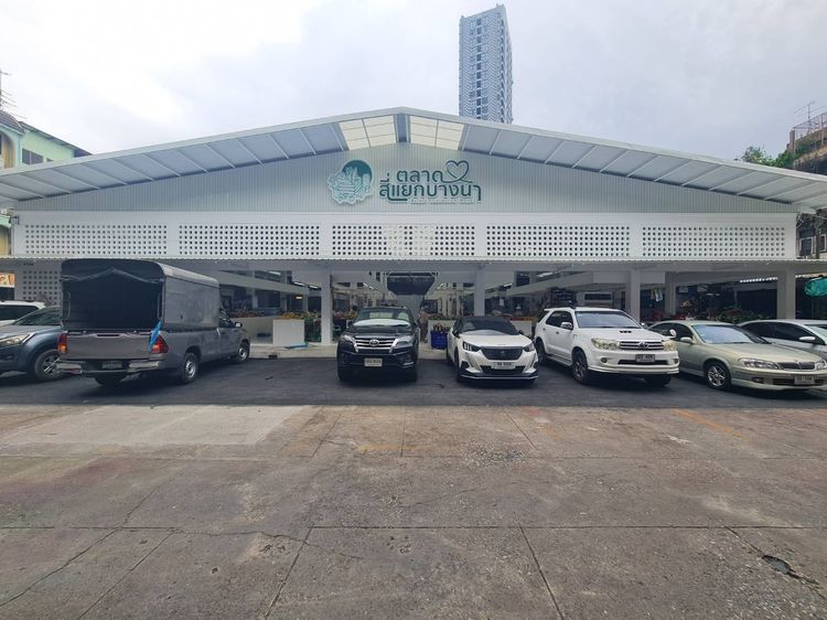 ตึกแถว 1 คูหา สูง 4 ชั้น ในตลาดสี่แยกบางนา ทำเลดีเหมาะแก่การค้าขาย รูปที่ 2