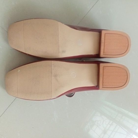 รองเท้าผู้หญิง รูปที่ 2
