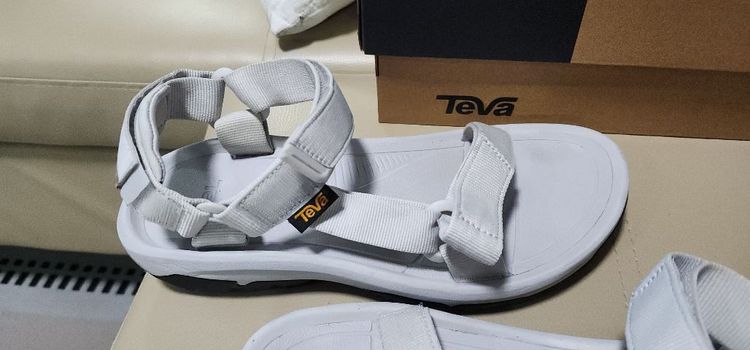 รองเท้า Teva 1984 รูปที่ 2