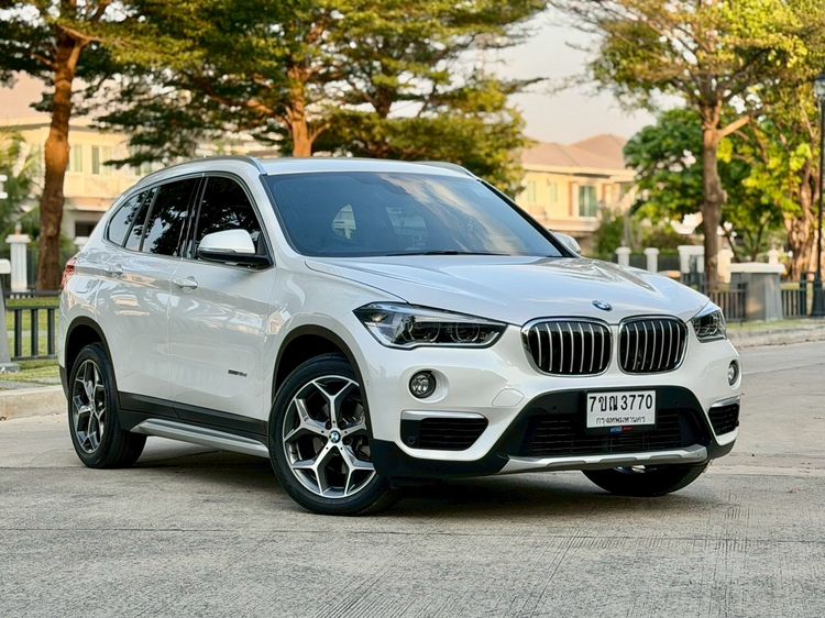 BMW X1 2019 2.0 sDrive18d xLine Sedan ดีเซล ไม่ติดแก๊ส เกียร์อัตโนมัติ ขาว รูปที่ 3
