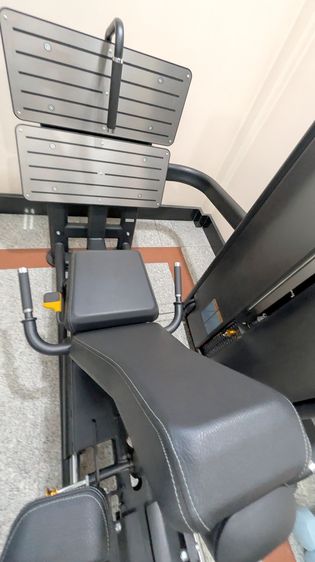 เครื่องออกกำลังกาย LEG PRESS AND HACK SQUAT เกรด COMMERCIAL สภาพเหมือนแกะกล่อง รูปที่ 3